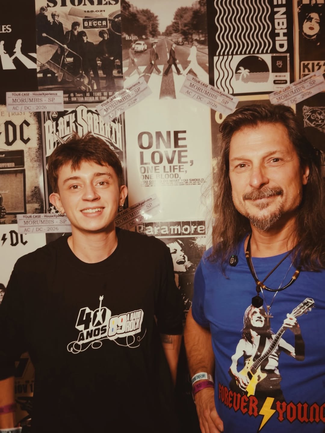 Case AC/DC